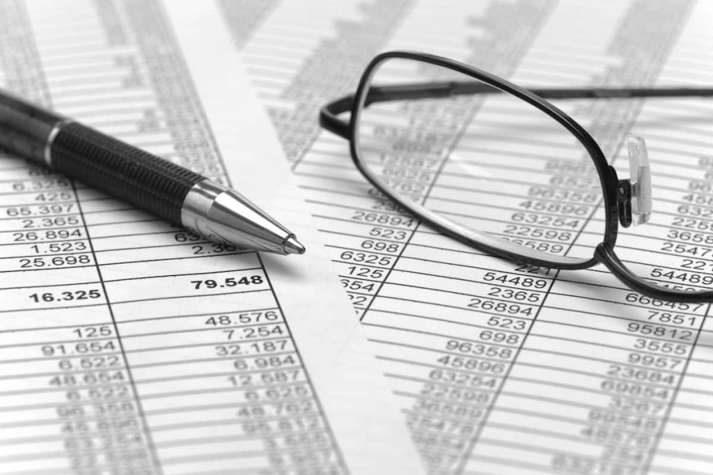 Vi gjennomgår unødvendige kostnader – store som små.